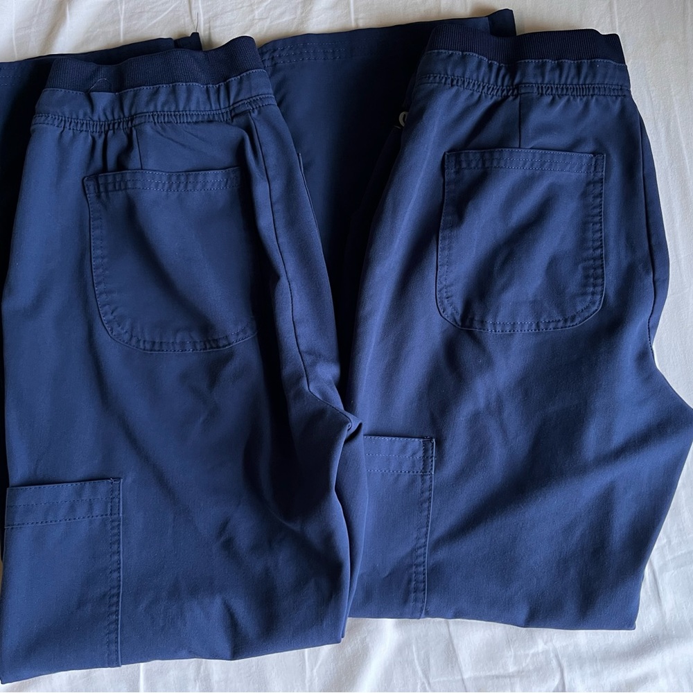 2 PETITE S NAVY URBANE ICON SCRUB PANTS